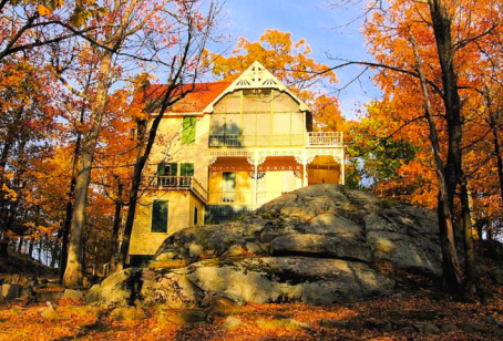 Vivekananda Cottage at Thousand Islands Park, New York, USA